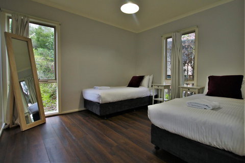 Hamptons In Healesville - Yamba Accommodation 8