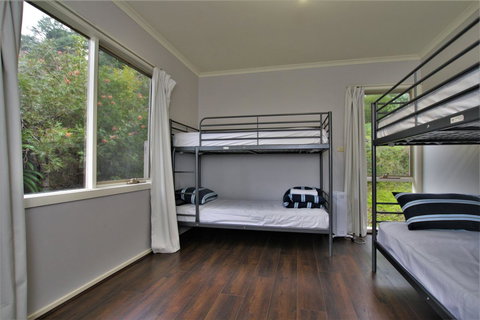 Hamptons In Healesville - Yamba Accommodation 9