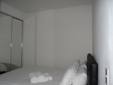 Amazing Accommodations: Vogue - Yamba Accommodation 24