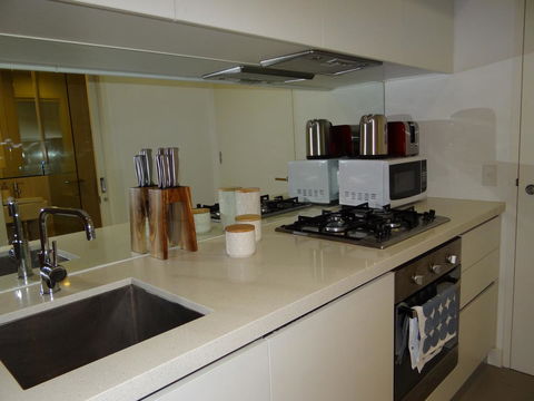 Amazing Accommodations: Vogue - Yamba Accommodation 44
