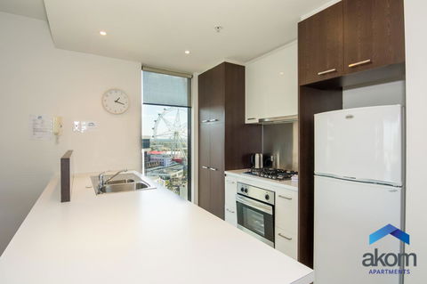 AKOM AT Docklands - Yamba Accommodation 14