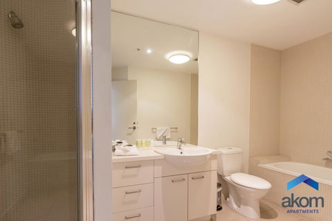AKOM AT Docklands - Yamba Accommodation 4