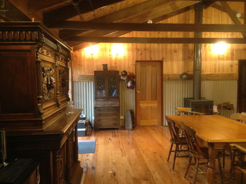 Mud Hollow Barn - Yamba Accommodation 9