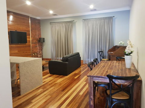 Sublime Spa Apartments - Yamba Accommodation 4
