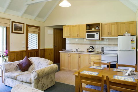 Shady Brook Cottages - Yamba Accommodation 2