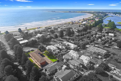 Eastern Beach Holiday Units - Yamba Accommodation 7