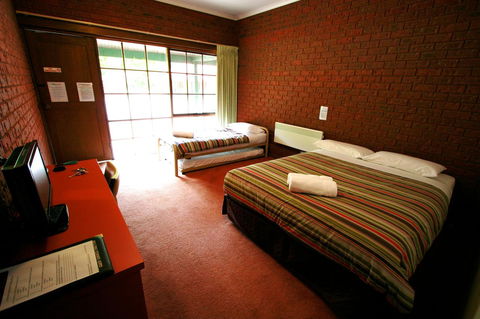 The Harrietville Snowline Hotel - Yamba Accommodation 7