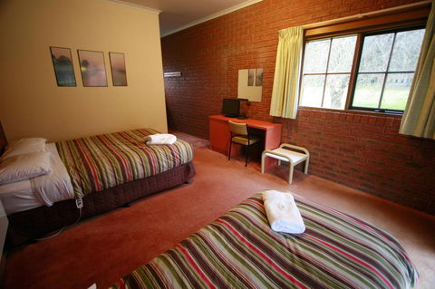 The Harrietville Snowline Hotel - Yamba Accommodation 2