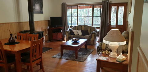 Day Dream Cottage - Yamba Accommodation 10