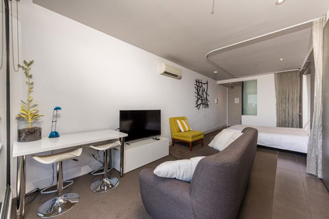 Amazing Accommodations : South Yarra - Yamba Accommodation 25