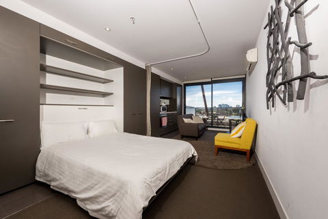 Amazing Accommodations : South Yarra - Yamba Accommodation 29