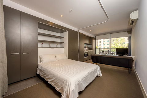 Amazing Accommodations : South Yarra - Yamba Accommodation 18