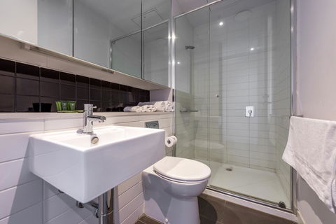 Amazing Accommodations : South Yarra - Yamba Accommodation 21