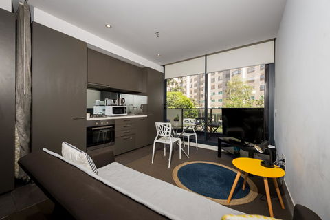 Amazing Accommodations : South Yarra - Yamba Accommodation 17