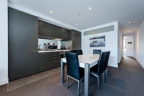 Amazing Accommodations : South Yarra - Yamba Accommodation 43
