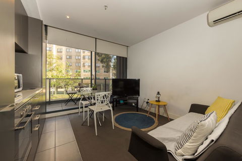 Amazing Accommodations : South Yarra - Yamba Accommodation 14