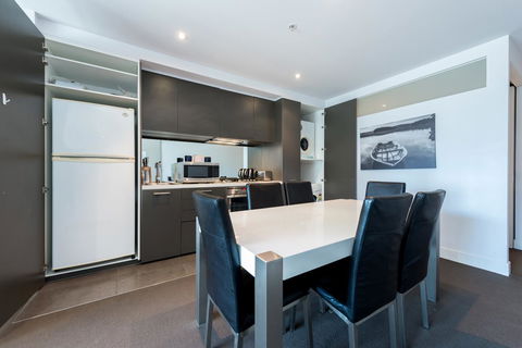 Amazing Accommodations : South Yarra - Yamba Accommodation 42