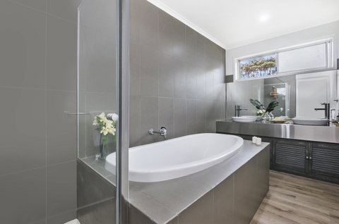 Portland Bay Apartments - Yamba Accommodation 8