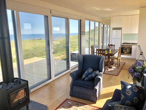 One Tree Hill Wilson Prom And Ocean Views - Yamba Accommodation 10