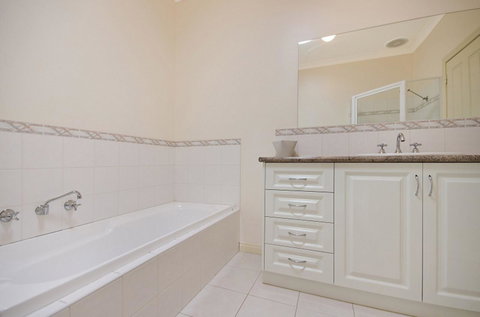 Sea Shells On Banyan Apartment - Yamba Accommodation 12