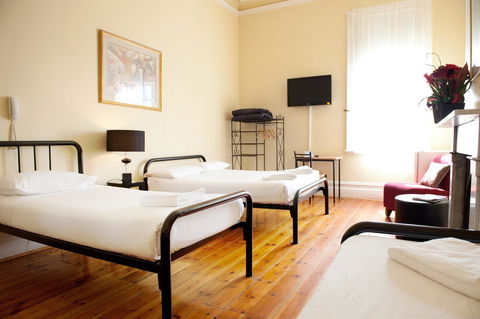 Hotel Claremont Guest House - Yamba Accommodation 12