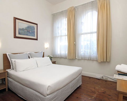 Hotel Claremont Guest House - Yamba Accommodation 9