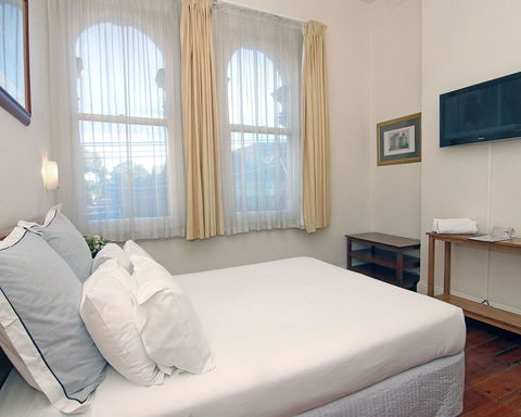 Hotel Claremont Guest House - Yamba Accommodation 8