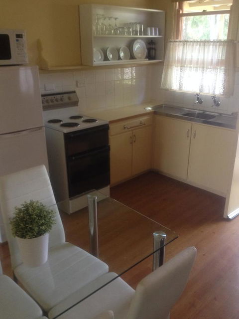 Viewhill Holiday Units - Yamba Accommodation 6