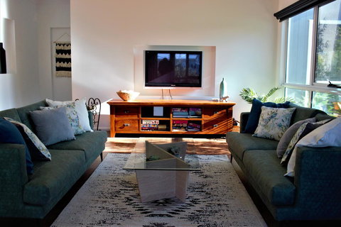 Tamara Temptation - Yamba Accommodation 9