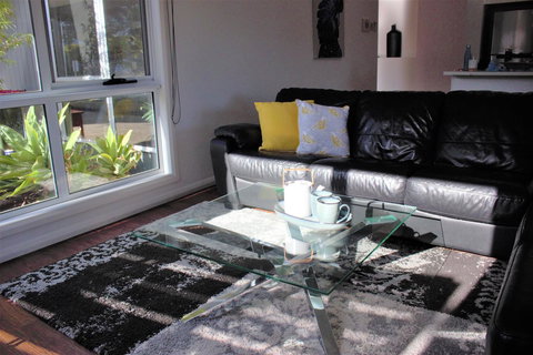 Tamara Temptation - Yamba Accommodation 4