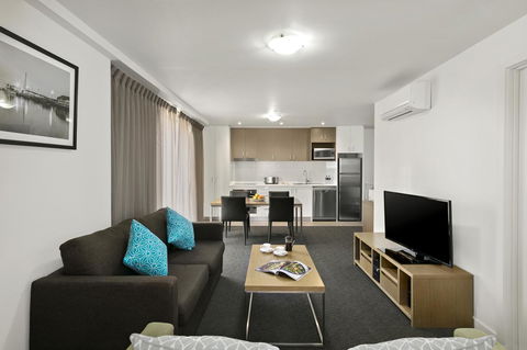 Quest Cheltenham - Yamba Accommodation 13