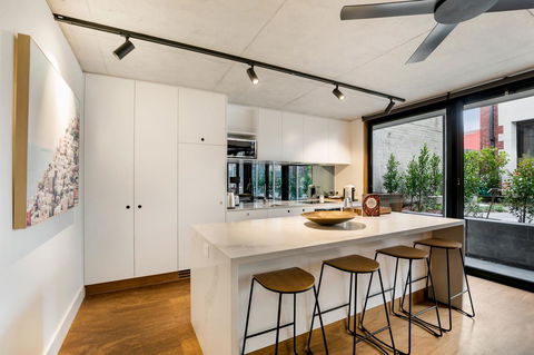 Stylish Apartment In Unique Church Development - Yamba Accommodation 6