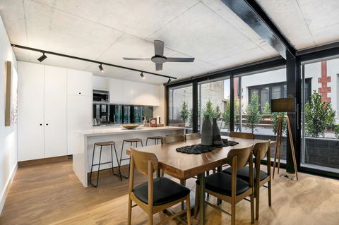 Stylish Apartment In Unique Church Development - Yamba Accommodation 8