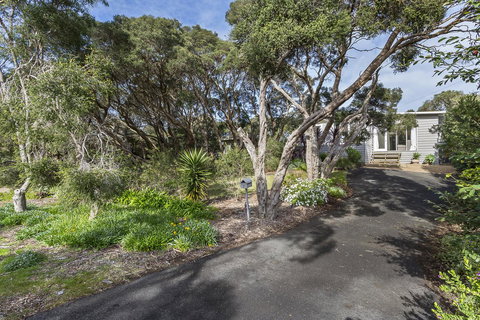 Sunset On Scott - Relax In Tranquility & Style - Yamba Accommodation 2