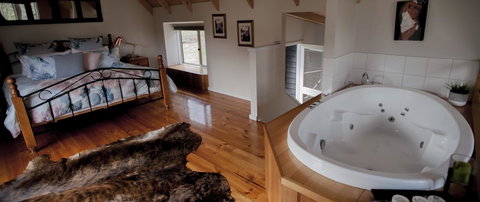 Abbys Cottages Bright - Yamba Accommodation 27