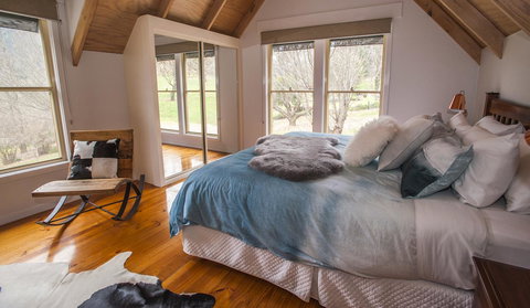 Abbys Cottages Bright - Yamba Accommodation 23