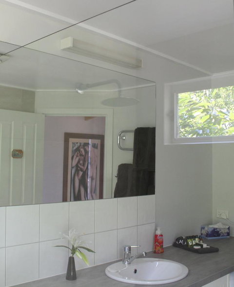 Abbys Cottages Bright - Yamba Accommodation 13