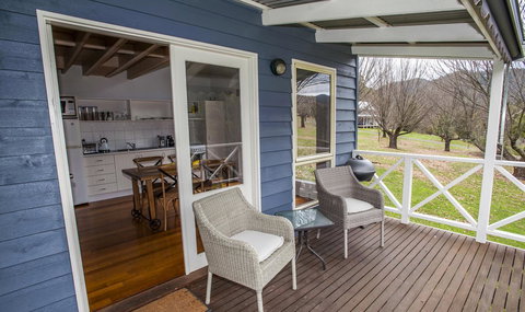 Abbys Cottages Bright - Yamba Accommodation 24