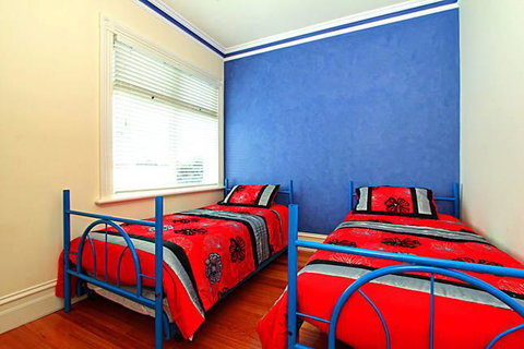 ABC Accommodation - Rosebud - Yamba Accommodation 8