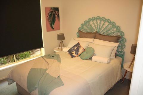 4 Autumn Grove - Yamba Accommodation 3