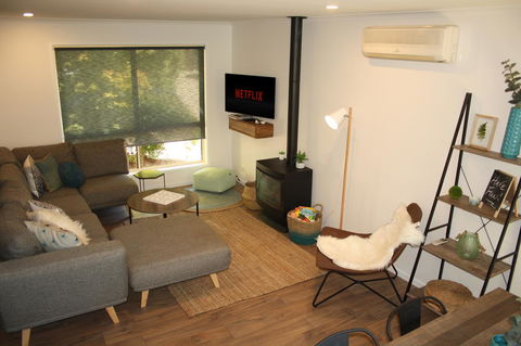 4 Autumn Grove - Yamba Accommodation 0