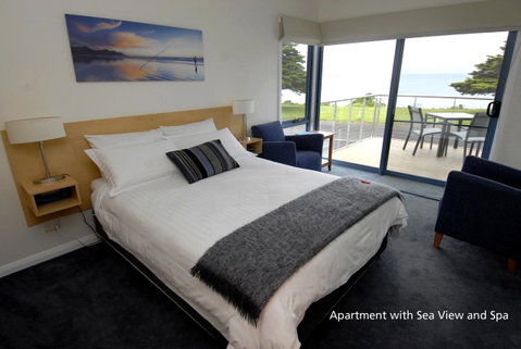 Seascape Accommodation - Yamba Accommodation 0