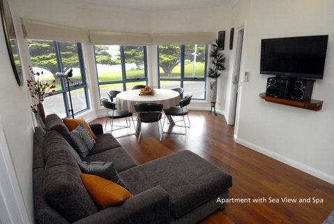 Seascape Accommodation - Yamba Accommodation 1