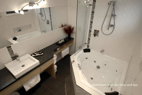 Seascape Accommodation - Yamba Accommodation 2