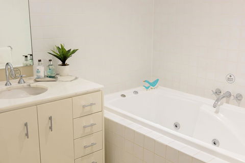 Treasury On Collins - Yamba Accommodation 40