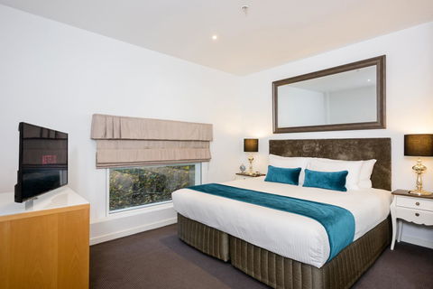 Treasury On Collins - Yamba Accommodation 25