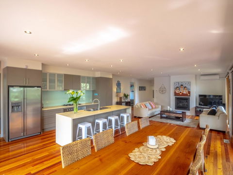 Blairgowrie Moonah Beach House: Walk To Beach - Yamba Accommodation 3