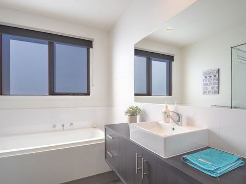Blairgowrie Moonah Beach House: Walk To Beach - Yamba Accommodation 15