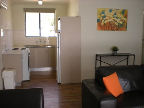 Willow Dene Holiday Apartments - Yamba Accommodation 7