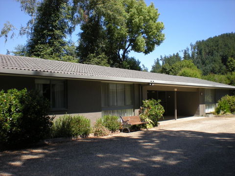 Willow Dene Holiday Apartments - Yamba Accommodation 16